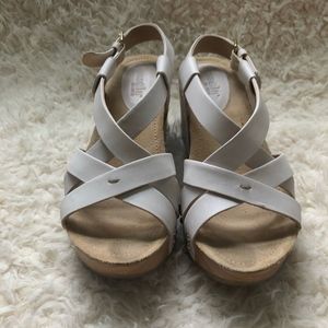 Bussola white sandal wedge 8